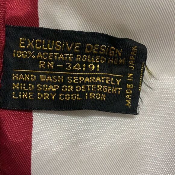 EXCLUSIVE DESIGNS 100% ACETATE ROLLED HEM COLORFUL SCARF NWOT‎ - Picture 4 of 4